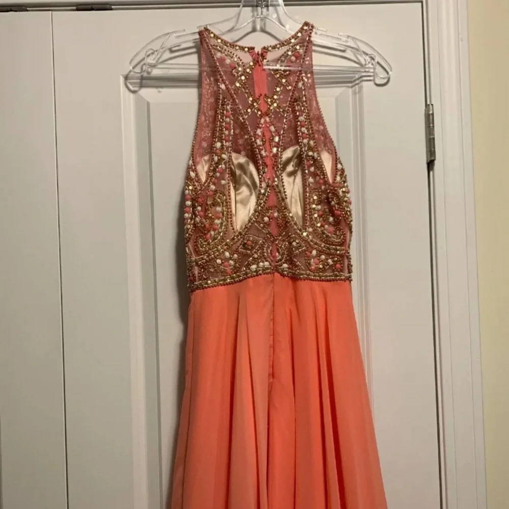 Prom dress - Picture 5 of 6